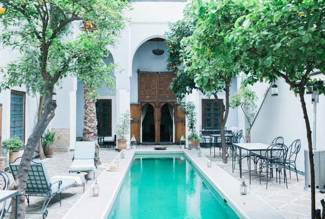 The Best Furniture Purchase for your Airbnb – An Ultimate Guide