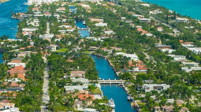 Top 5 Miami Neighborhoods for Lucrative Short-Term Rentals